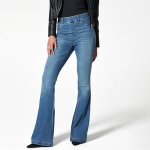 NWT: Spanx Flare Jeans Vintage Indigo
